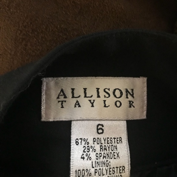 Nearly new black skirt with gold stones - Picture 5 of 5